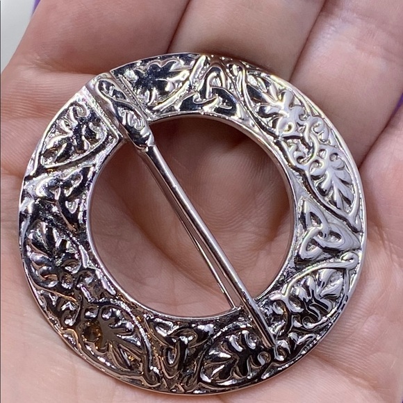 💛 Vintage Elegant Silver Scottish Kilt Brooch - Picture 4 of 5